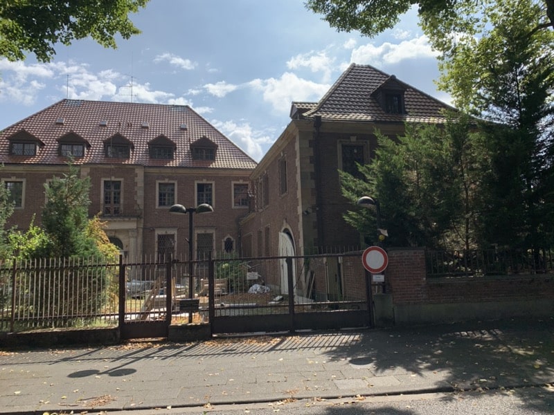 Die Villa Neuerburg - ehemaliges Polnisches Generalkonsulat stand viele Jahre leer.