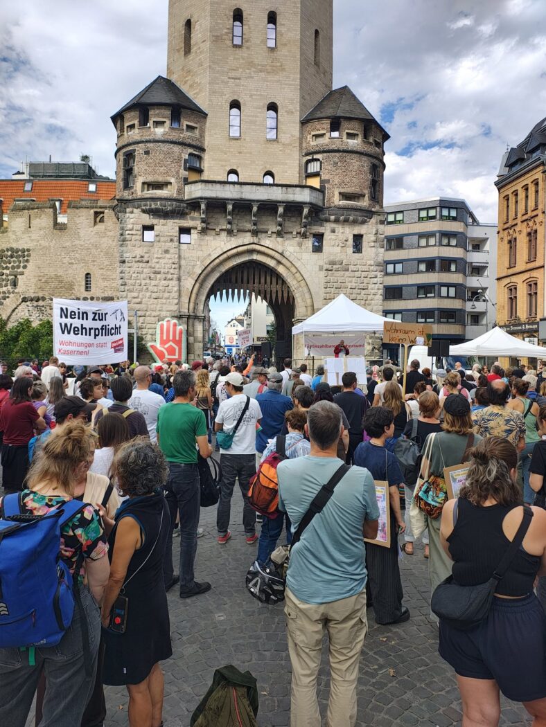Fotos ©MarcKersten vom Chlodwigplatz am 27.09.2026 - Bündnis für bezahlbares Wohnen in Köln Chlodwigplatz